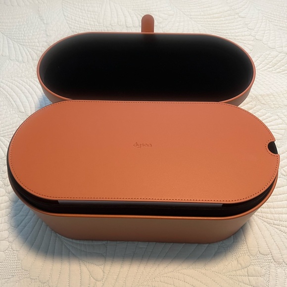 Dyson Airwrap Styler with Pink and Black Attachments - Picture 6 of 7